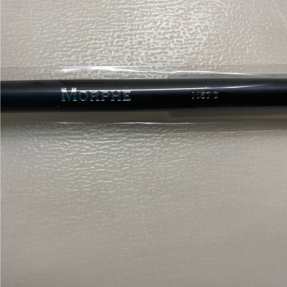 Morphe M576 pointed blender brush - Picture 3 of 6